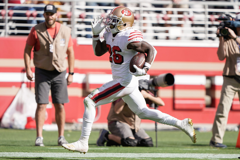 white and gold 49ers jersey