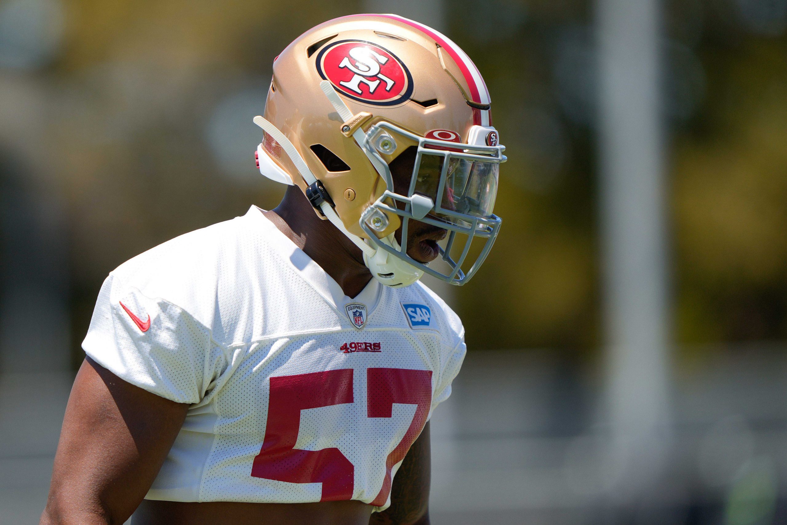 WATCH: House call for 49ers LB Dre Greenlaw on interception