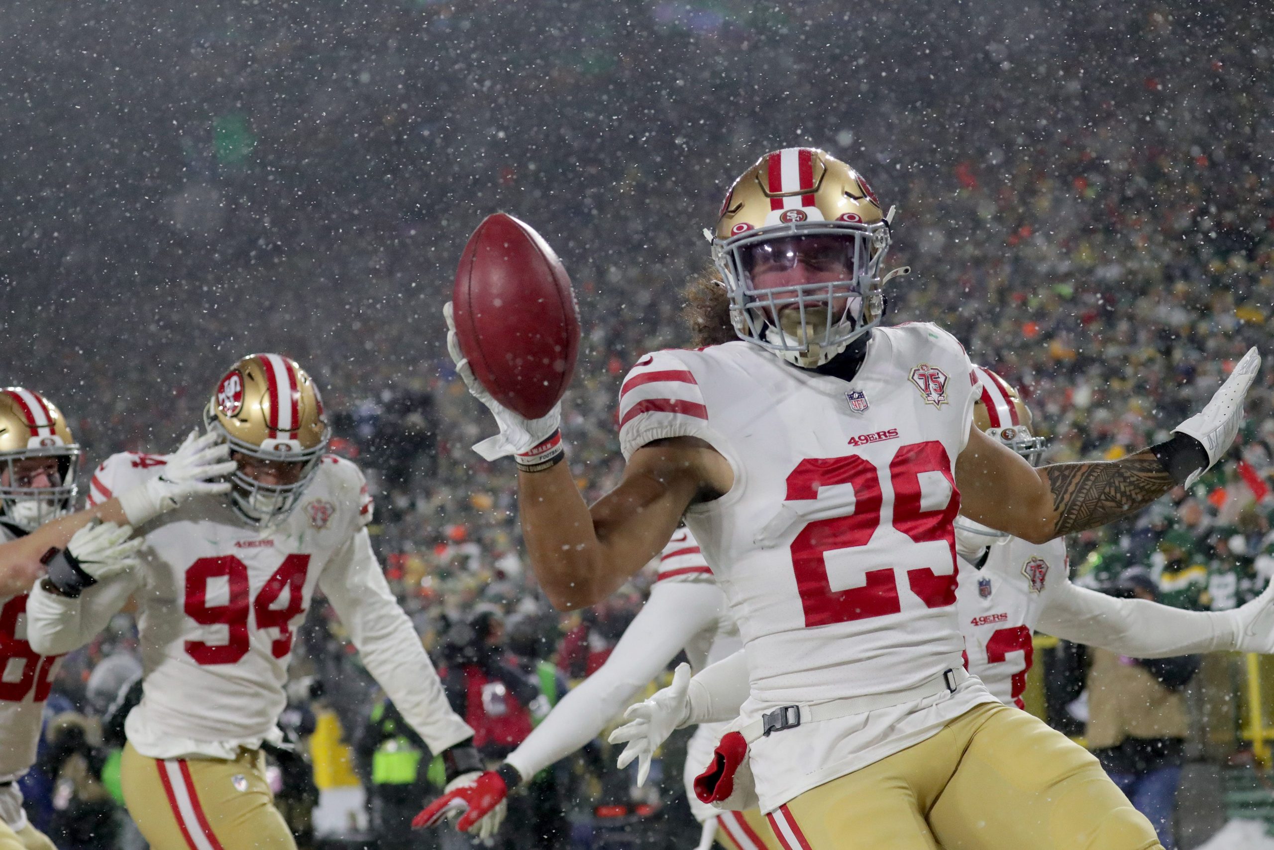 49ers stun Packers in punch-drunk win, stamp ticket to NFC