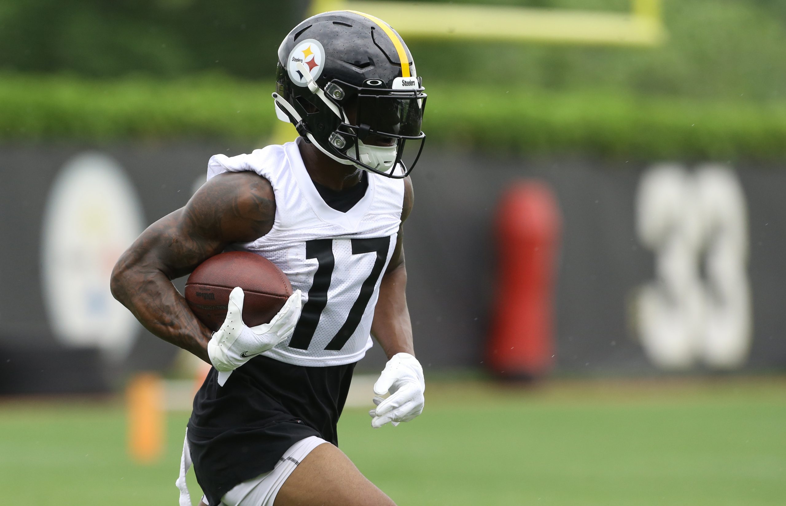 49ers roster moves: WR Dazz Newsome released, WR Anthony Miller signed