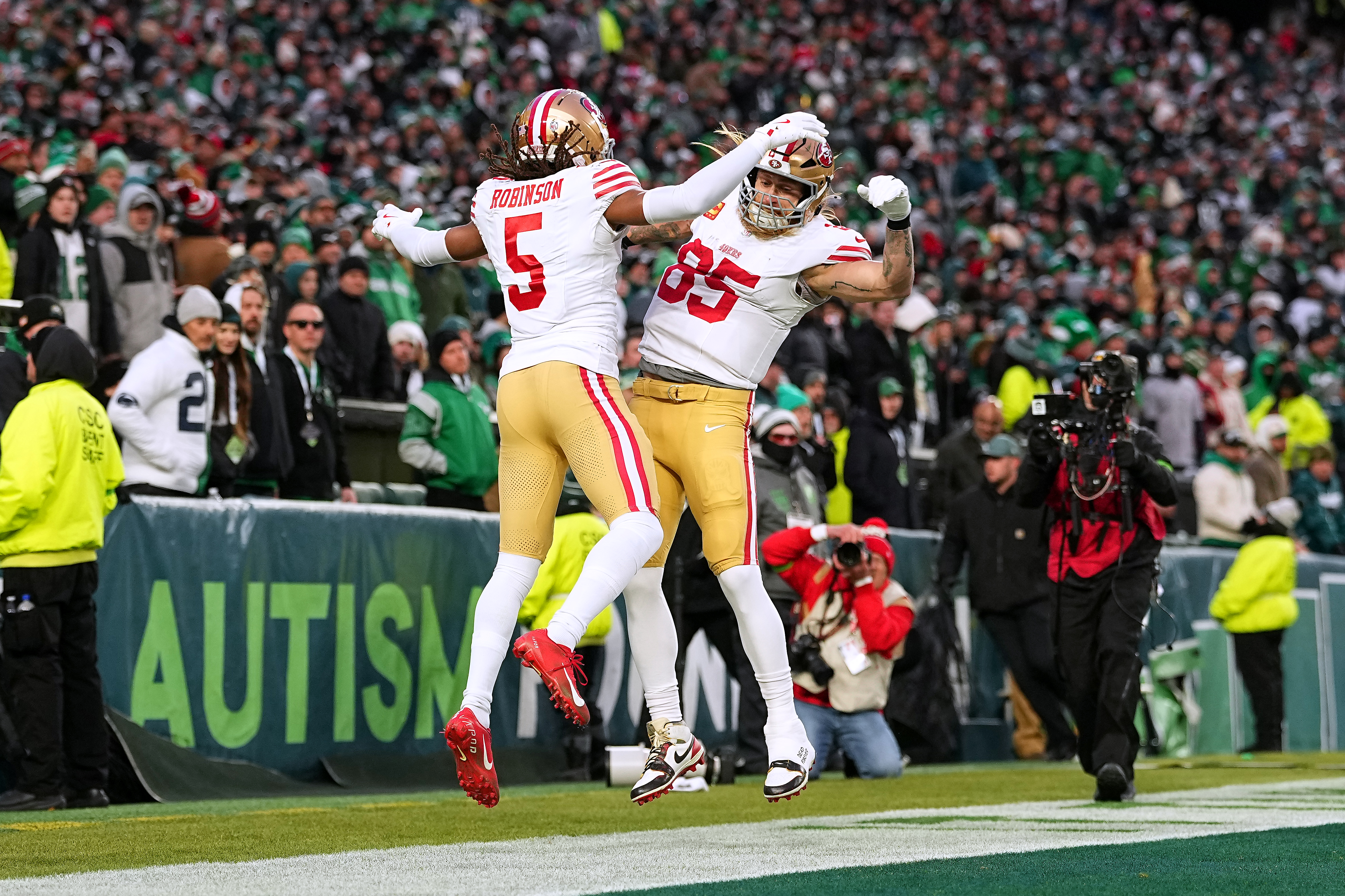Kyle Shanahan didn’t throw water on the possibility of Kittle being ready Week 1